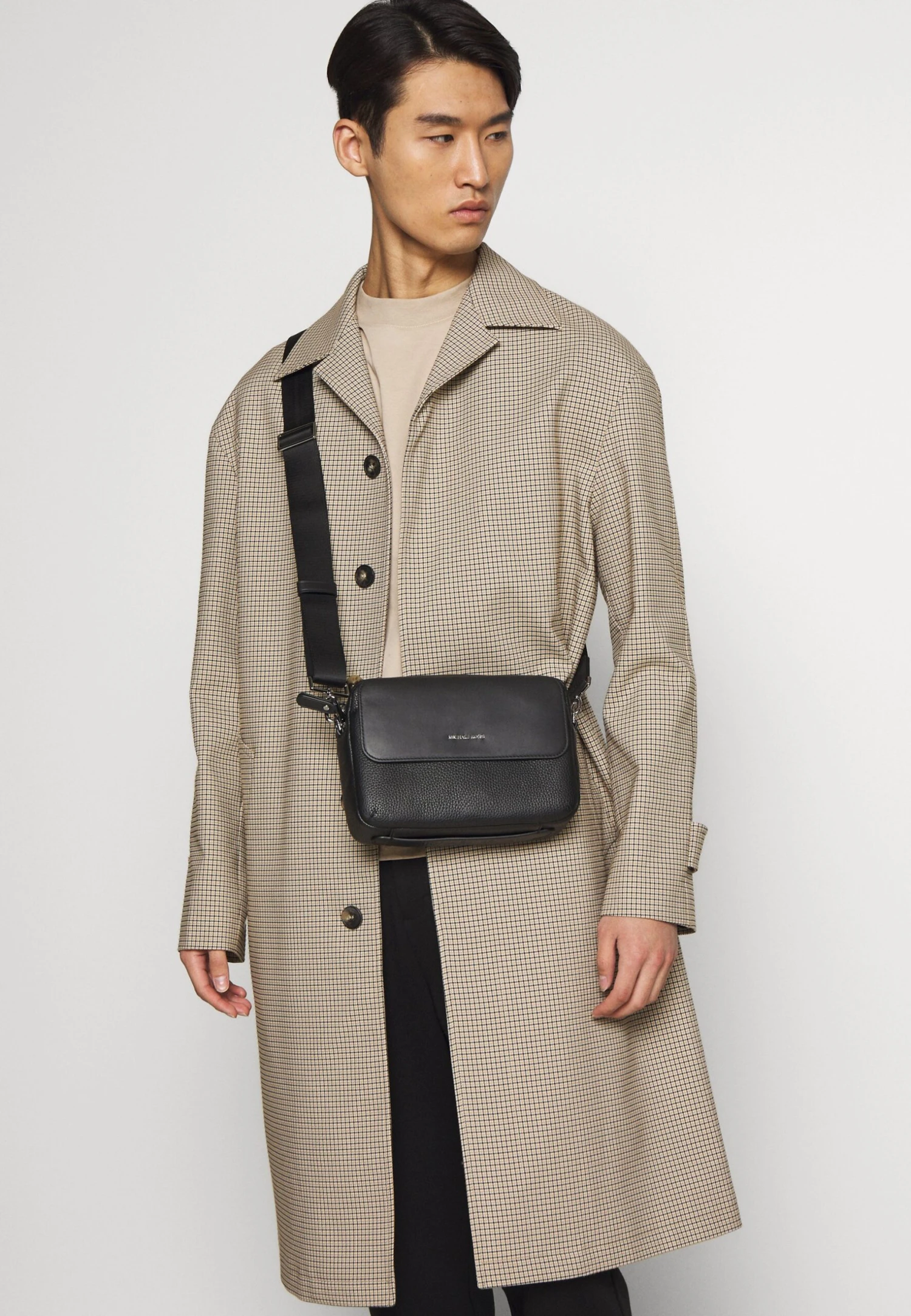 Michael Kors Utility Xbody - Schoudertas - Black 4 Michael Kors Utility Xbody - Schoudertas - Black - Afbeelding 2