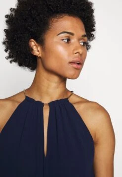 MICHAEL Michael Kors Chain Neck Midi Dress- Cocktailjurk - True Navy 12 MICHAEL Michael Kors Chain Neck Midi Dress- Cocktailjurk - True Navy -MICHAEL Michael Kors 4f20b7b8169142e185fff1af05c94832