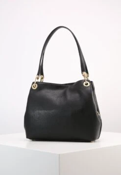 MICHAEL Michael Kors Raven- Handtas - Black 11 MICHAEL Michael Kors Raven- Handtas - Black -MICHAEL Michael Kors 4f8e2660f90d416797d86512bd807dcb