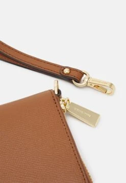 MICHAEL Michael Kors Jet Set Wallet- Portemonnee - Luggage 10 MICHAEL Michael Kors Jet Set Wallet- Portemonnee - Luggage -MICHAEL Michael Kors 4f99df12c5ae4cfaa5f1c404b9b36a9e