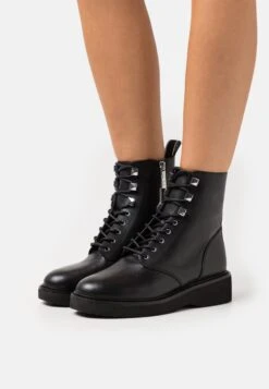 MICHAEL Michael Kors Haskell Bootie - Veterboots - Black