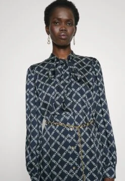 MICHAEL Michael Kors Gphc Empire Bow - Etui-Jurk - Midnightblue 13 MICHAEL Michael Kors Gphc Empire Bow - Etui-Jurk - Midnightblue -MICHAEL Michael Kors 590ef81f6f974096b5a99dda479f3e83