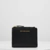 MICHAEL Michael Kors Jet Set Snap Billfold Small - Portemonnee - Black 1 MICHAEL Michael Kors Jet Set Snap Billfold Small - Portemonnee - Black -MICHAEL Michael Kors 5af236a8d2fa4dccadd897f418424578