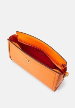 MICHAEL Michael Kors Chantal Xbody - Schoudertas - Apricot 8 MICHAEL Michael Kors Chantal Xbody - Schoudertas - Apricot -MICHAEL Michael Kors 5afdc51039b2474caa5a832b27609422