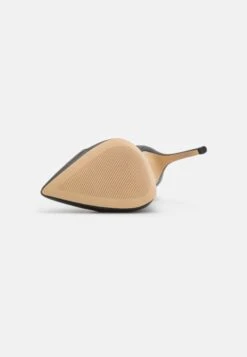 MICHAEL Michael Kors Parker- Klassieke Pumps - Black 12 MICHAEL Michael Kors Parker- Klassieke Pumps - Black -MICHAEL Michael Kors 5cce02ffee774c3883afefc735f42fca