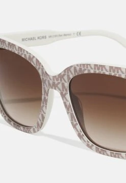 Michael Kors San Marino - Zonnebril - Vanilla 11 Michael Kors San Marino - Zonnebril - Vanilla -MICHAEL Michael Kors 5d02810353e74b1b83483ca9a0dd16e6