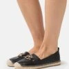 MICHAEL Michael Kors Rory - Espadrilles - Black 1 MICHAEL Michael Kors Rory - Espadrilles - Black -MICHAEL Michael Kors 5f897490732e40f3ab49ac6aaebbf97b
