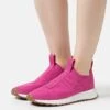 MICHAEL Michael Kors Bodie Slip On - Sneakers Laag - Cerise 1 MICHAEL Michael Kors Bodie Slip On - Sneakers Laag - Cerise -MICHAEL Michael Kors 620a508da1aa4037b29b1c207327ec1a
