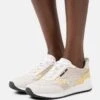 MICHAEL Michael Kors Allie Stride Trainer - Sneakers Laag - Vanilla/Multi-Coloured 1 MICHAEL Michael Kors Allie Stride Trainer - Sneakers Laag - Vanilla/Multi-Coloured -MICHAEL Michael Kors 6296c5cf95564f1ca86573abe824eb14