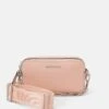 MICHAEL Michael Kors Jet Set Camra Xbody - Schoudertas - Pink 2 MICHAEL Michael Kors Jet Set Camra Xbody - Schoudertas - Pink -MICHAEL Michael Kors 63943f3d84a5429c835c9d298c7787e5