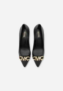 MICHAEL Michael Kors Izzy Flex- Klassieke Pumps - Black 11 MICHAEL Michael Kors Izzy Flex- Klassieke Pumps - Black -MICHAEL Michael Kors 63bac1b9a8264f2fb90a035dac6eaa96