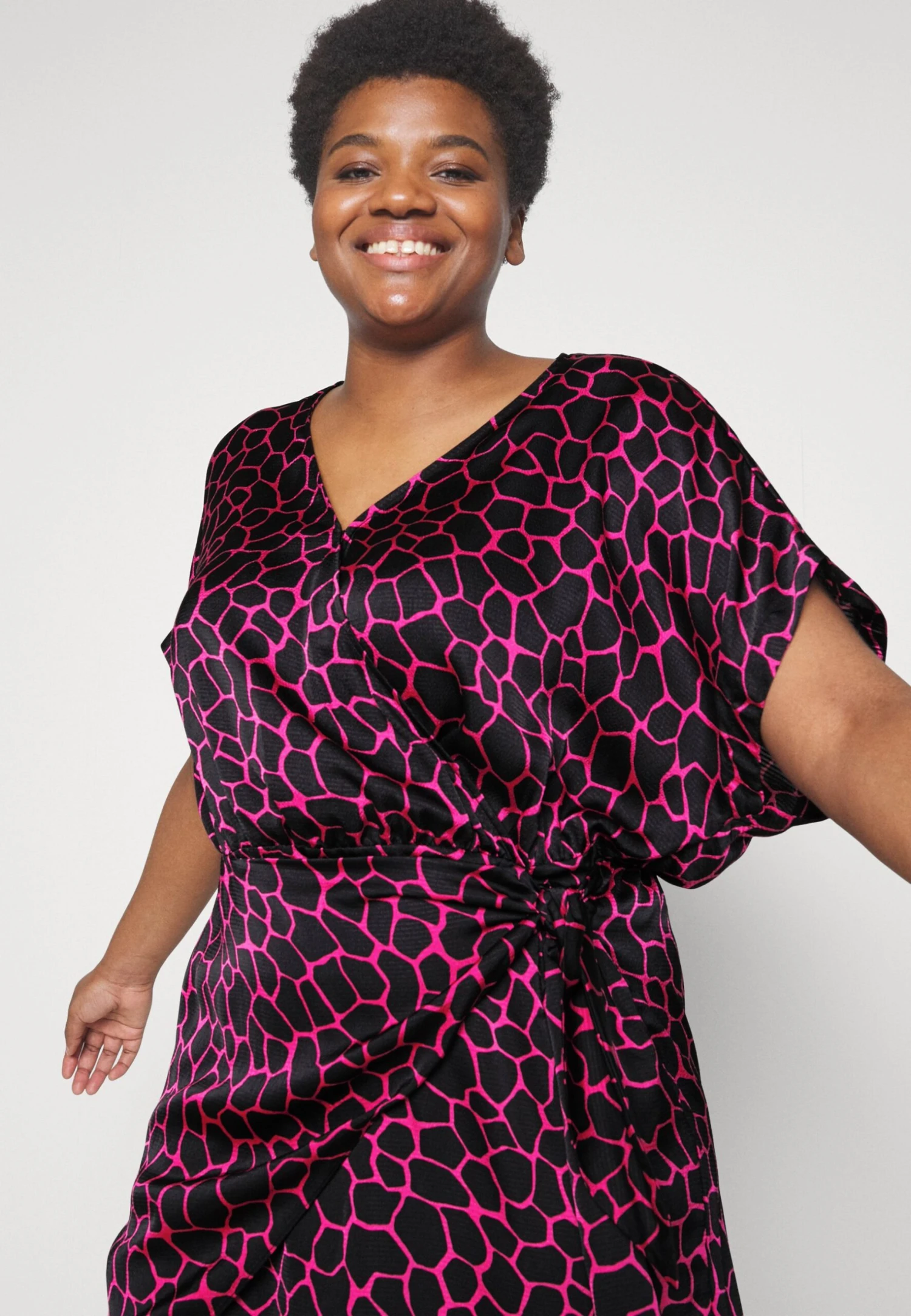 MICHAEL Michael Kors Nubian Giraffe Wrap - Jurk - Cerise 6 MICHAEL Michael Kors Nubian Giraffe Wrap - Jurk - Cerise - Afbeelding 4