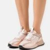 MICHAEL Michael Kors Theo Trainer - Sneakers Laag - Soft Pink 2 MICHAEL Michael Kors Theo Trainer - Sneakers Laag - Soft Pink -MICHAEL Michael Kors 66a425a507a34a4eb9cb5ddfee957aa8