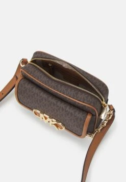 MICHAEL Michael Kors Parker Swag Camera Xbody - Schoudertas - Brown/Acorn 8 MICHAEL Michael Kors Parker Swag Camera Xbody - Schoudertas - Brown/Acorn -MICHAEL Michael Kors 6b3510de9f67445ab7a8797bdb76cd47