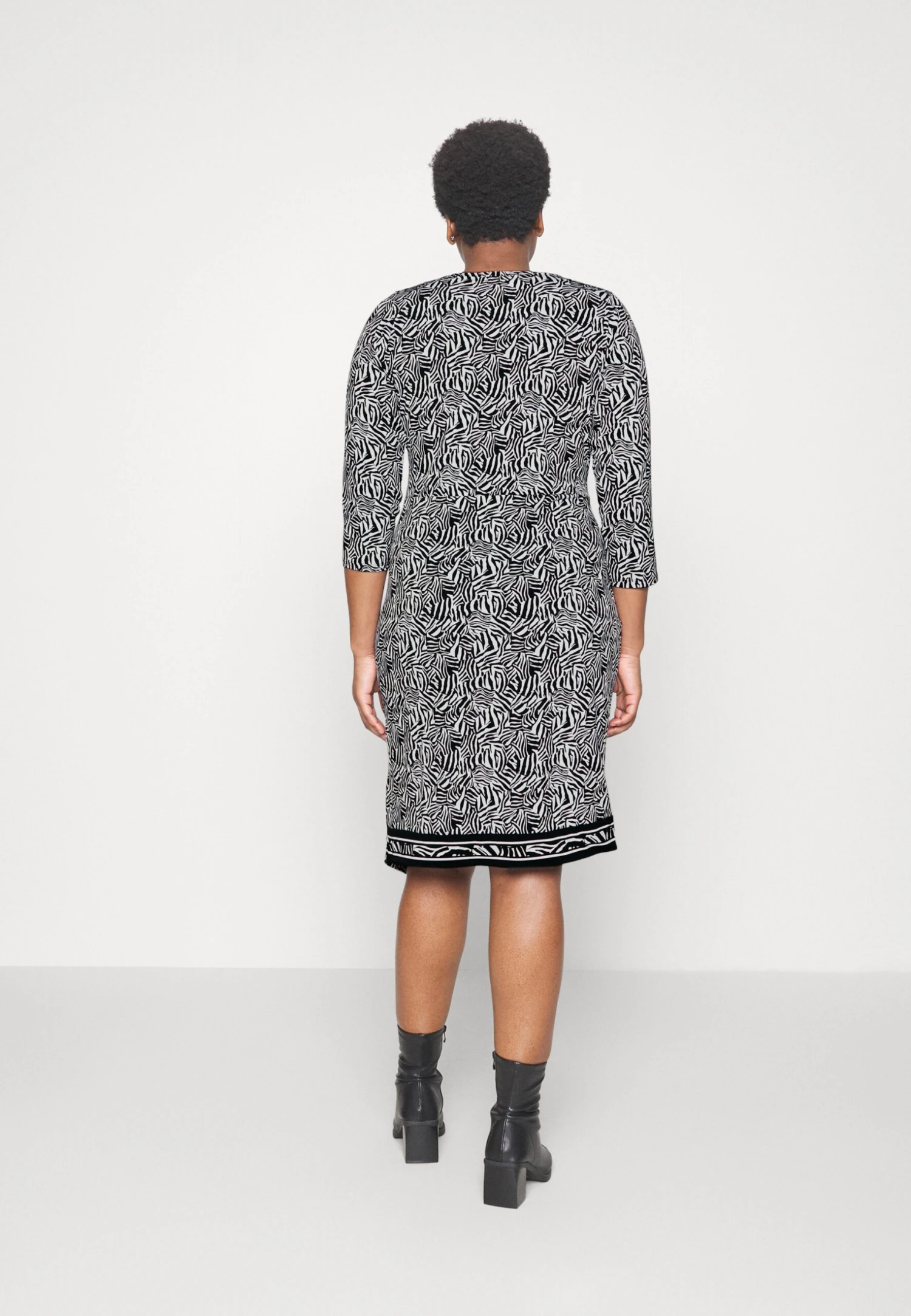 MICHAEL Michael Kors Border Midi - Jerseyjurk - Black/White 5 MICHAEL Michael Kors Border Midi - Jerseyjurk - Black/White - Afbeelding 3