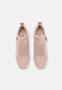 MICHAEL Michael Kors Willis Wedge Trainer - Sneakers Laag - Pink 13 MICHAEL Michael Kors Willis Wedge Trainer - Sneakers Laag - Pink -MICHAEL Michael Kors 6c2e4e7cd79548a083b5d7021b5c39a7