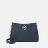 MICHAEL Michael Kors Allison Xbody - Schoudertas - Navy 2 MICHAEL Michael Kors Allison Xbody - Schoudertas - Navy -MICHAEL Michael Kors 6db9a832328f481aa2ef6bcf261420a9