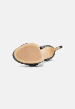 MICHAEL Michael Kors Jordyn Platfrom- Sandalen Met Plateauzool - Black 14 MICHAEL Michael Kors Jordyn Platfrom- Sandalen Met Plateauzool - Black -MICHAEL Michael Kors 6f68cf808c654ba09a9445769bf3e1c8