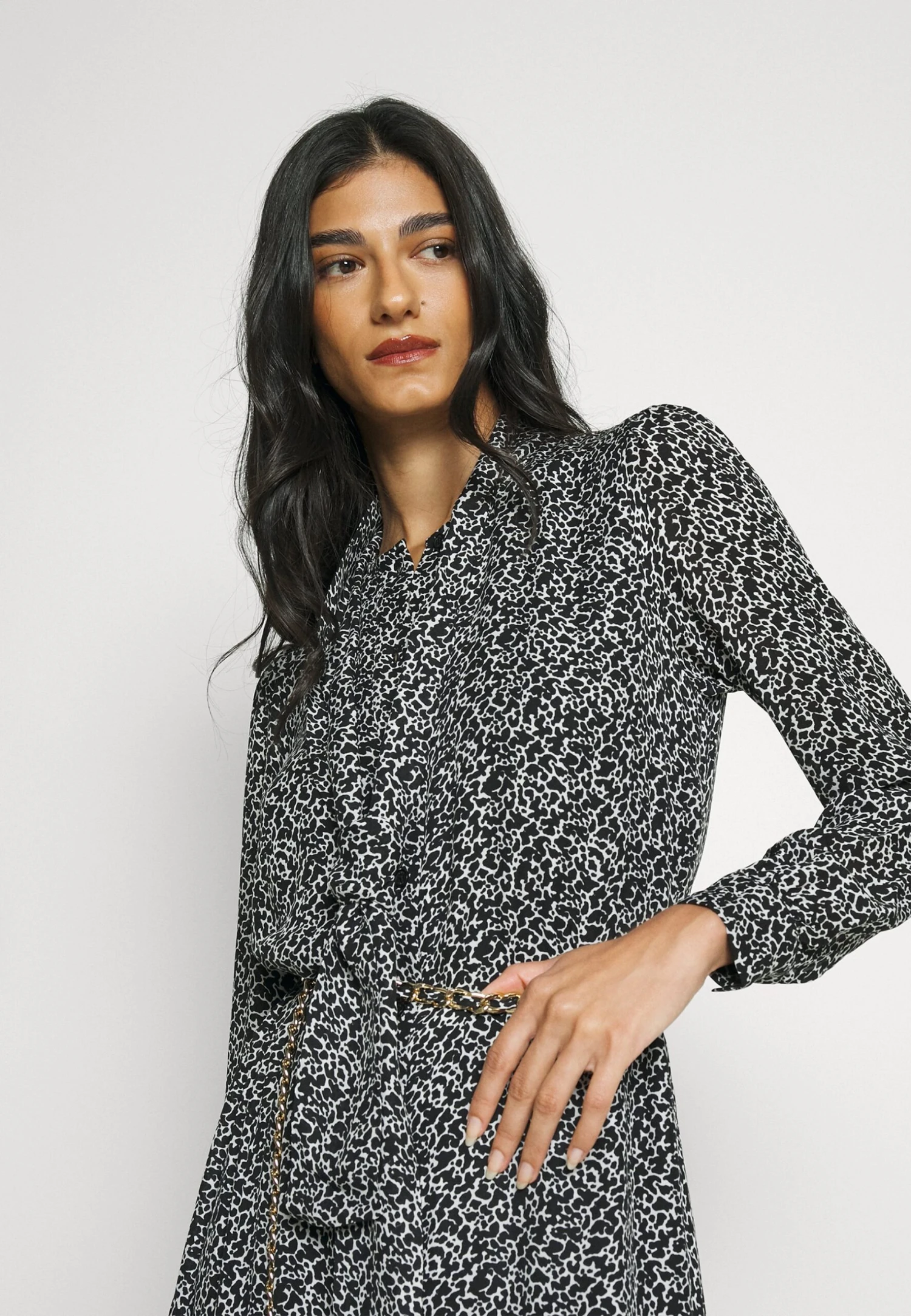 MICHAEL Michael Kors Midi Bow - Blousejurk - Black/White 6 MICHAEL Michael Kors Midi Bow - Blousejurk - Black/White - Afbeelding 4