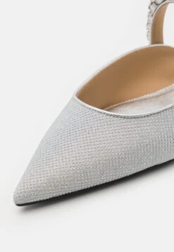 MICHAEL Michael Kors Jessa Flex Flat Mule - Muiltjes - Silver-Coloured 15 MICHAEL Michael Kors Jessa Flex Flat Mule - Muiltjes - Silver-Coloured -MICHAEL Michael Kors 76600371125e41178c35f92f6381ea40