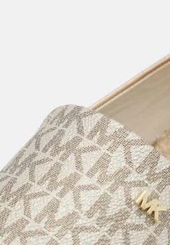 MICHAEL Michael Kors Kendrick Slip On - Espadrilles - Pale Gold -MICHAEL Michael Kors 76ff730f82d2496e8c82cb3b1cf5f6bc