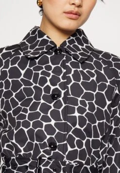 MICHAEL Michael Kors Giraffe Belted Trench - Trenchcoat - Black/White 13 MICHAEL Michael Kors Giraffe Belted Trench - Trenchcoat - Black/White -MICHAEL Michael Kors 7c2eafb2661d4e49ba9f02511ace537d