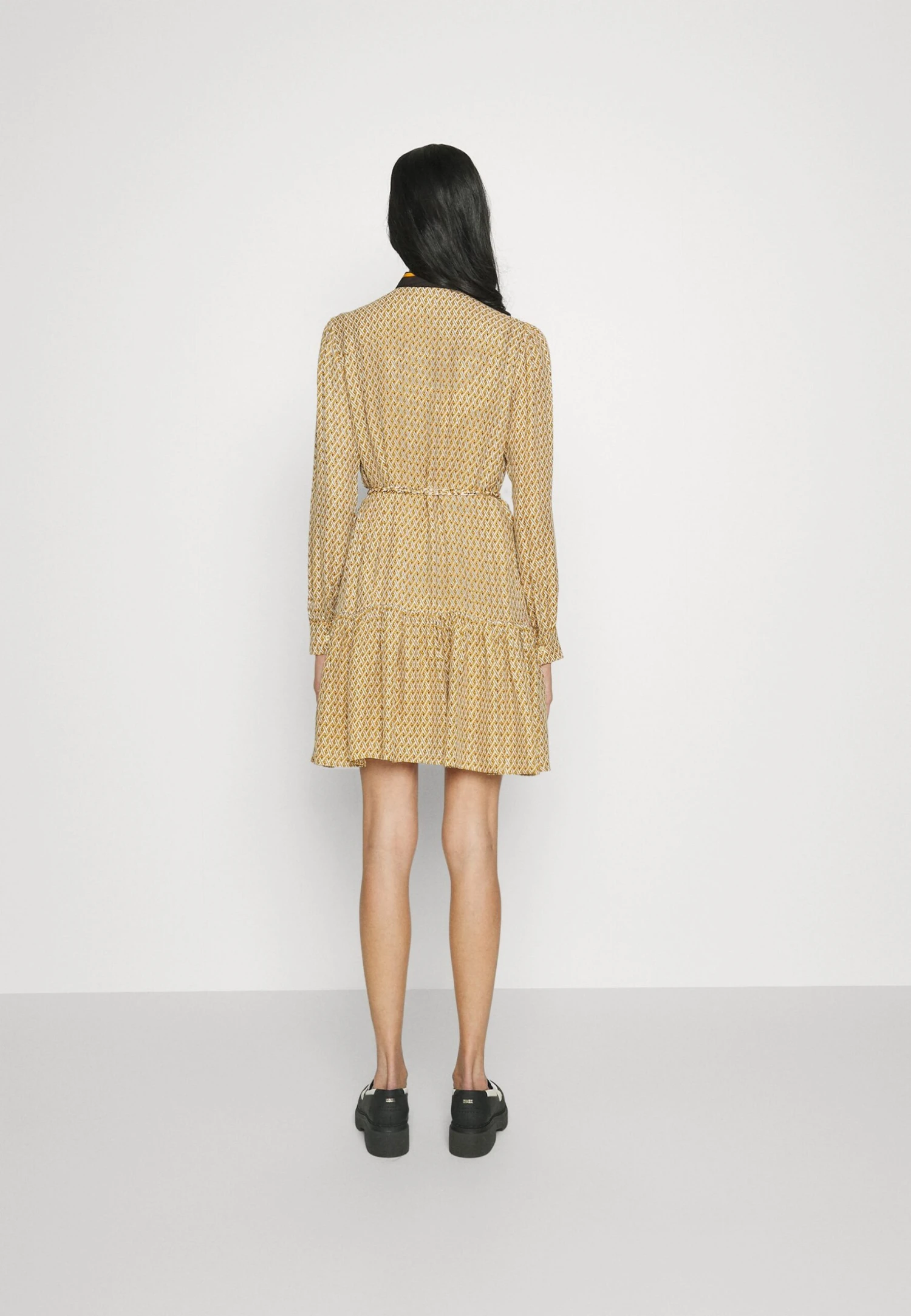 MICHAEL Michael Kors Lattice Logo Bow- Jurk - Marigold 5 MICHAEL Michael Kors Lattice Logo Bow- Jurk - Marigold - Afbeelding 3