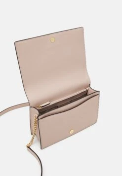 MICHAEL Michael Kors Jet Xbody - Schoudertas - Soft Pink -MICHAEL Michael Kors 7dfd284d8f2f417fbc39ead907317ba9