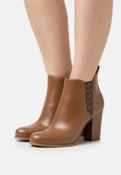 MICHAEL Michael Kors Evaline Heeled - Enkellaarsjes Met Hoge Hak - Luggage