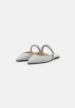 MICHAEL Michael Kors Jessa Flex Flat Mule - Muiltjes - Silver-Coloured 11 MICHAEL Michael Kors Jessa Flex Flat Mule - Muiltjes - Silver-Coloured -MICHAEL Michael Kors 7edcebc1df9645fa92250bab5e6a4525