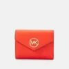 MICHAEL Michael Kors Greenwich Trifold - Portemonnee - Optic Orange 2 MICHAEL Michael Kors Greenwich Trifold - Portemonnee - Optic Orange -MICHAEL Michael Kors 80c91192831a4a3ab63e658d01484d12