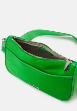 MICHAEL Michael Kors Jet Xbody Set- Schoudertas - Palm 9 MICHAEL Michael Kors Jet Xbody Set- Schoudertas - Palm -MICHAEL Michael Kors 83c2a6ec050a48f8b380386cdcc7220d