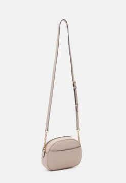 MICHAEL Michael Kors Jet Oval Xbody - Schoudertas - Soft Pink 8 MICHAEL Michael Kors Jet Oval Xbody - Schoudertas - Soft Pink -MICHAEL Michael Kors 8a425980504f4d3bb990d050a2f5a331