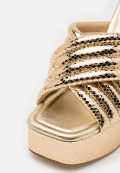 MICHAEL Michael Kors Portia Platform- Muiltjes Met Hak - Pale Gold 15 MICHAEL Michael Kors Portia Platform- Muiltjes Met Hak - Pale Gold -MICHAEL Michael Kors 8b0ec7fc762d4b1591b897822e00a864