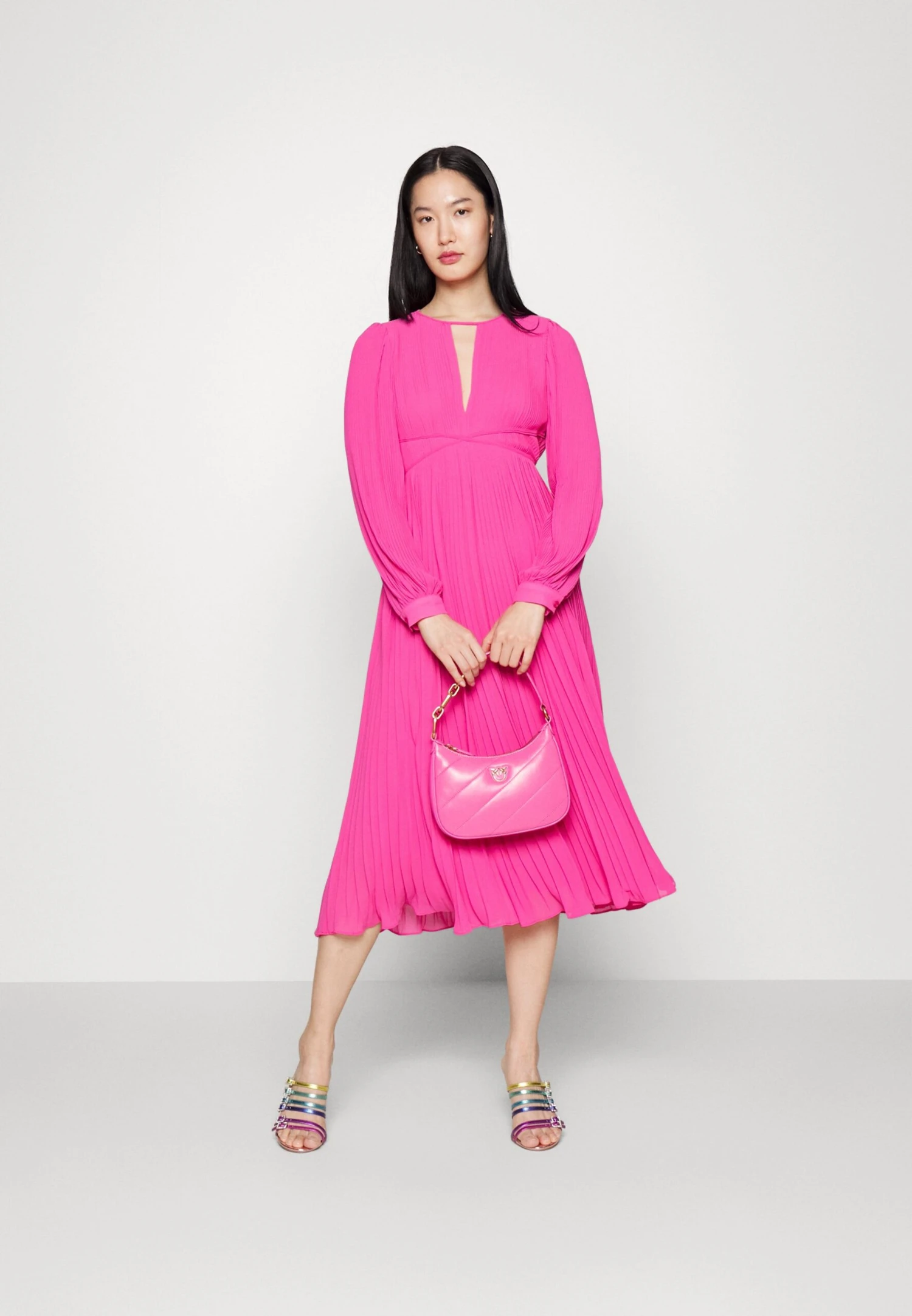 MICHAEL Michael Kors Pleated - Cocktailjurk - Cerise 4 MICHAEL Michael Kors Pleated - Cocktailjurk - Cerise - Afbeelding 2