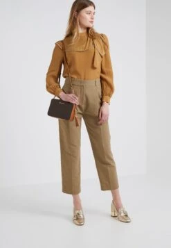 MICHAEL Michael Kors Crossbodies Camera Bag - Schoudertas - Brown 10 MICHAEL Michael Kors Crossbodies Camera Bag - Schoudertas - Brown -MICHAEL Michael Kors 8d7ea70c9d2d45aa973dfa7ae1f8fce3