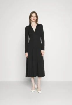 MICHAEL Michael Kors V Neck Solid Midi Dress - Gebreide Jurk - Black