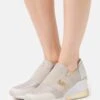 MICHAEL Michael Kors Felix Trainer Extreme - Sneakers Laag - Champagne 1 MICHAEL Michael Kors Felix Trainer Extreme - Sneakers Laag - Champagne -MICHAEL Michael Kors 93bbebb3a625432791cddaa8f06fc943