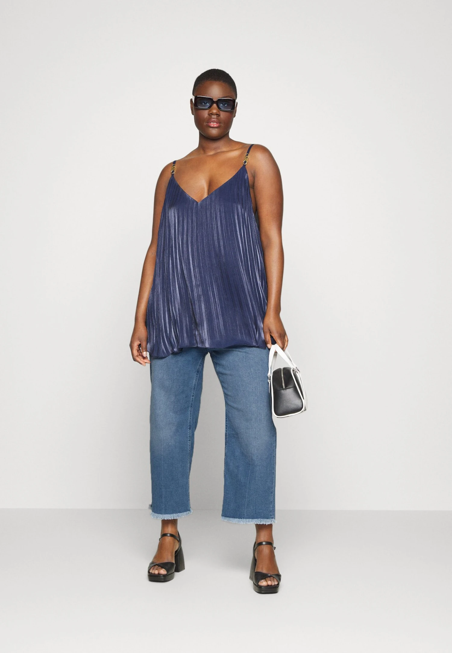 MICHAEL Michael Kors Flare Selma - Relaxed Fit Jeans - Angelbluewsh 4 MICHAEL Michael Kors Flare Selma - Relaxed Fit Jeans - Angelbluewsh - Afbeelding 2