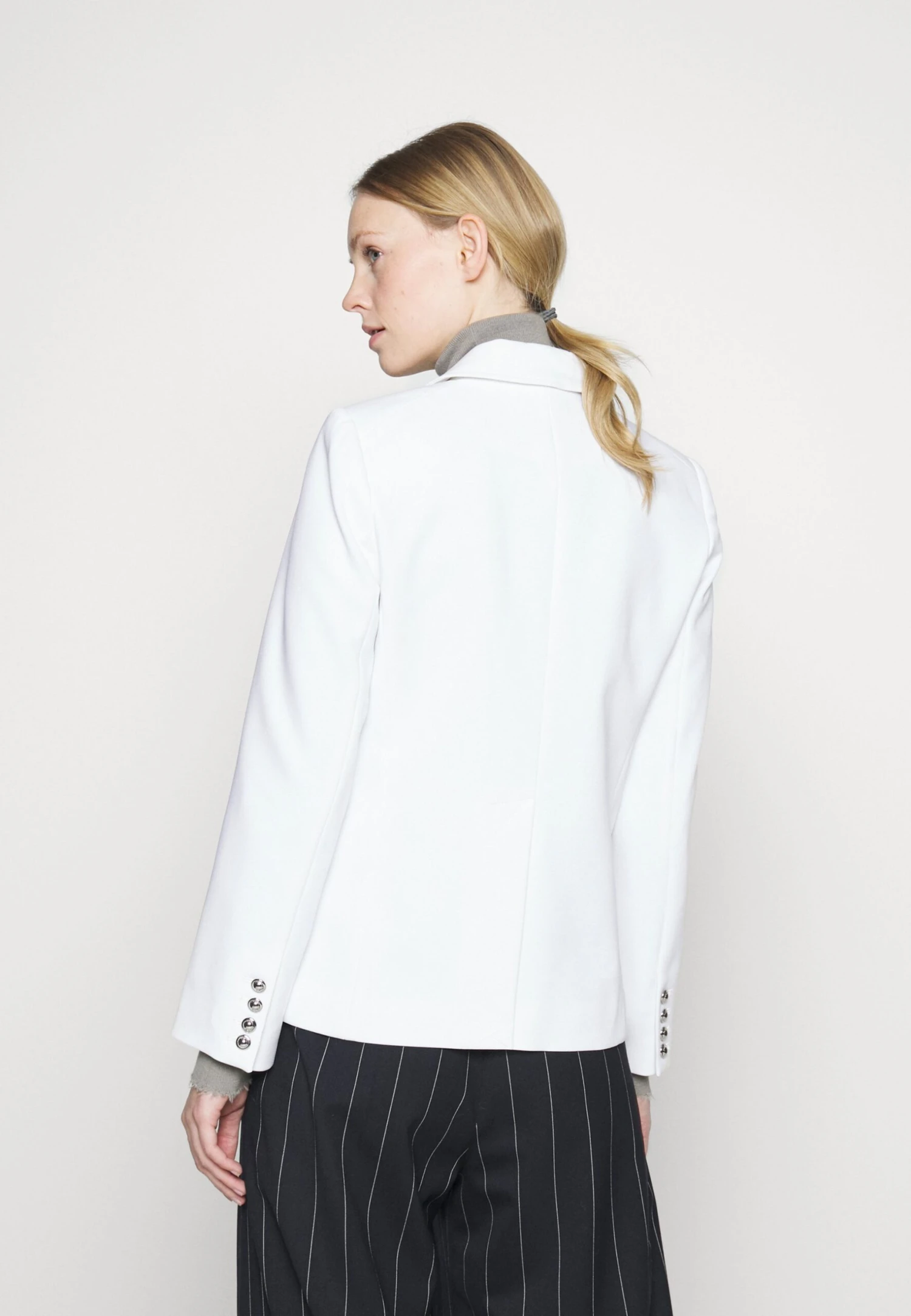 MICHAEL Michael Kors Patch Fitted Blazer - Blazer - White 5 MICHAEL Michael Kors Patch Fitted Blazer - Blazer - White - Afbeelding 3