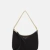 MICHAEL Michael Kors Jet Charm Pouchette Xbody - Handtas - Black -MICHAEL Michael Kors 9728327414dd47d3a47ee9b9e55b426a
