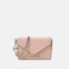 MICHAEL Michael Kors Jet Case Xbody - Portemonnee - Pink 2 MICHAEL Michael Kors Jet Case Xbody - Portemonnee - Pink -MICHAEL Michael Kors 97f791a96cd14f25886410bf6b323f1c