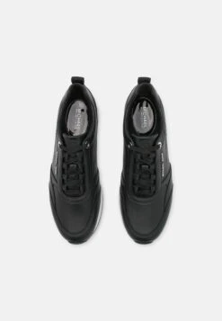 MICHAEL Michael Kors Allie Stride Trainer - Sneakers Laag - Black 13 MICHAEL Michael Kors Allie Stride Trainer - Sneakers Laag - Black -MICHAEL Michael Kors 9d5c16f0ccf84da485c02f3a00e04ce5