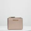 MICHAEL Michael Kors Jet Set Snap Billfold Small - Portemonnee - Soft Pink 1 MICHAEL Michael Kors Jet Set Snap Billfold Small - Portemonnee - Soft Pink -MICHAEL Michael Kors 9e335d6d10c8408fbf80c0e57dc69acc