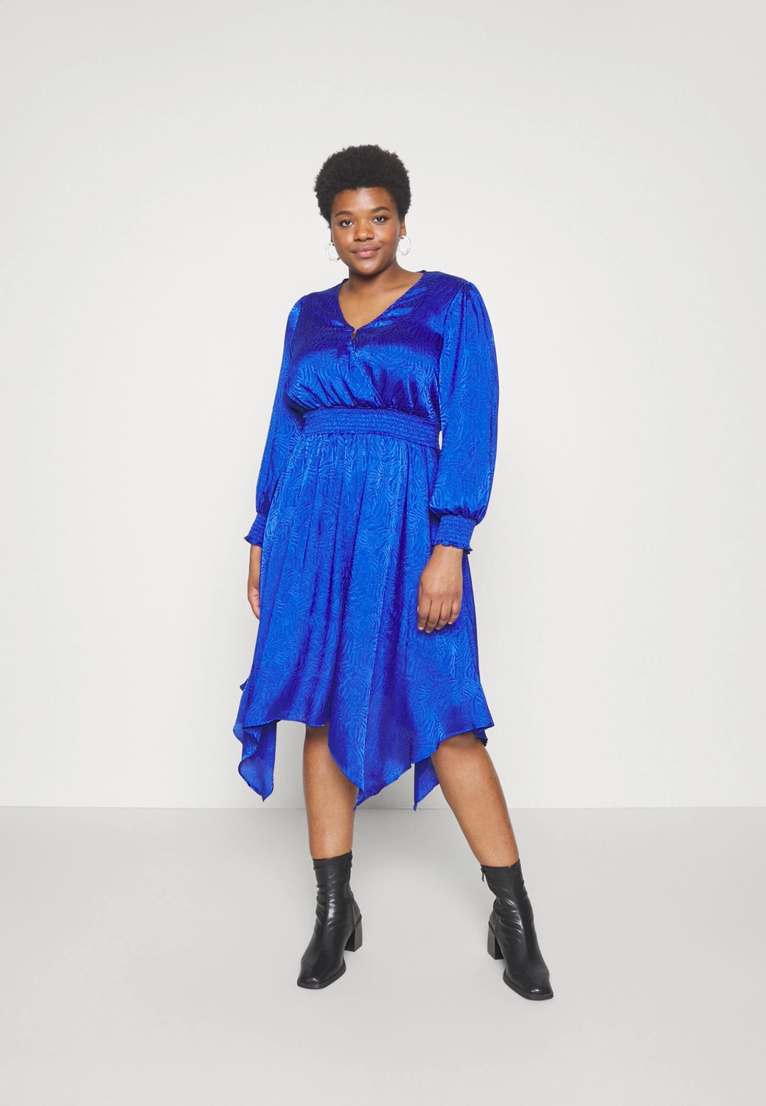 MICHAEL Michael Kors Fractal Zebra Plisse- Cocktailjurk - Royal 3 MICHAEL Michael Kors Fractal Zebra Plisse- Cocktailjurk - Royal