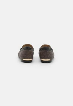 MICHAEL Michael Kors Sutton- Mocassins - Brown 10 MICHAEL Michael Kors Sutton- Mocassins - Brown -MICHAEL Michael Kors 9fc2dac573594642b00594f47291e62c
