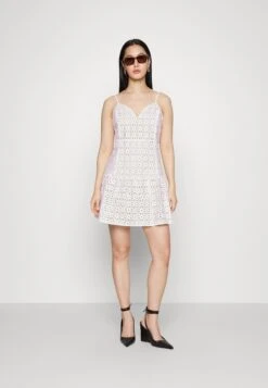 MICHAEL Michael Kors Eyelet Midi- Cocktailjurk - White 10 MICHAEL Michael Kors Eyelet Midi- Cocktailjurk - White -MICHAEL Michael Kors a4ef7a5fca6043dfb7319ca4704248bd