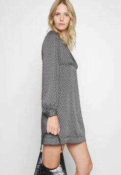 MICHAEL Michael Kors Logo Tie Mini Dress - Jurk - Bone 11 MICHAEL Michael Kors Logo Tie Mini Dress - Jurk - Bone -MICHAEL Michael Kors a73fd218cc014f43b5918a04a2cd3836