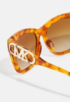Michael Kors Empire Square - Zonnebril - Amber Tortoise 9 Michael Kors Empire Square - Zonnebril - Amber Tortoise -MICHAEL Michael Kors a88d597bbf34429db1b6888aaf5a3f3b