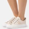 MICHAEL Michael Kors Stripe Lace Up - Sneakers Laag - Beige 2 MICHAEL Michael Kors Stripe Lace Up - Sneakers Laag - Beige -MICHAEL Michael Kors a8fe4214486c40e6aada2ff4580b534a
